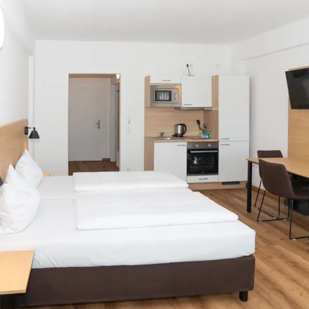 Rent this 3 bed apartment on Seligenthaler Straße 40 in 84034 Landshut, Germany