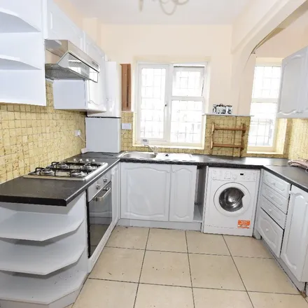 Rent this 3 bed apartment on Frederick Road in Park Central, B15 1HN