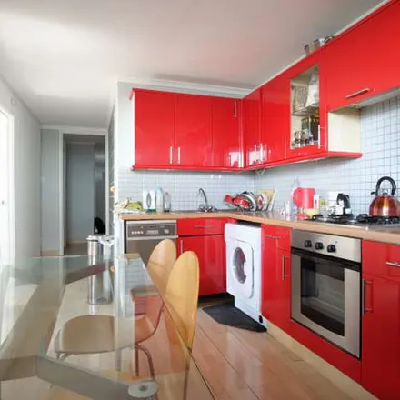 Rent this 4 bed apartment on unnamed road in London, SW10 0EL