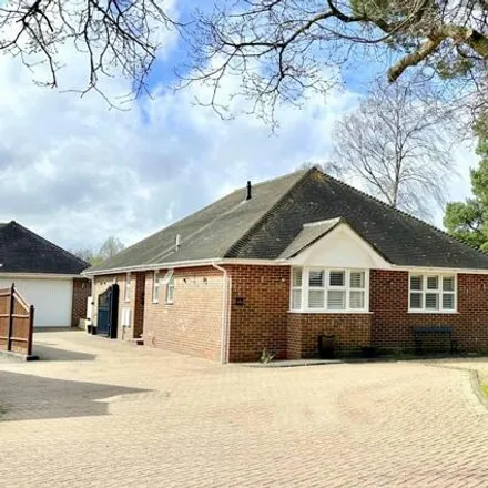 Buy this 3 bed house on The Glade in Ashley Heath, BH24 2LX