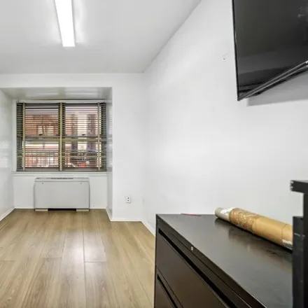 Image 3 - 55 East 87th Street, New York, NY 10128, USA - Apartment for sale