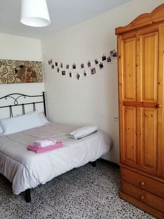 Rent this 5 bed room on Carrer de Son Ferragut in 07004 Palma, Illes Balears