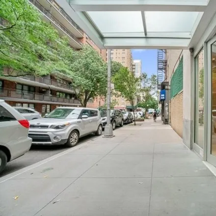 Image 1 - 350 East 81st Street, New York, NY 10075, USA - Townhouse for sale
