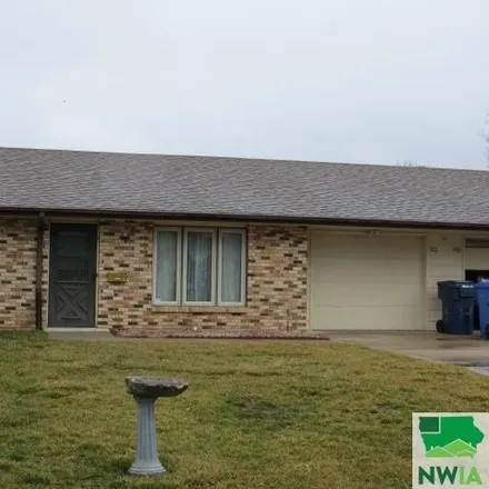 Buy this 2 bed condo on 544 12th Avenue Southwest in Le Mars, IA 51031