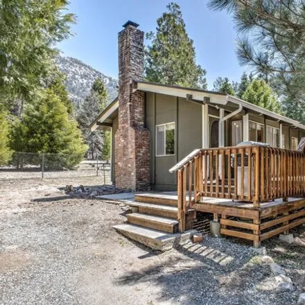 Buy this 2 bed house on 25202 Tahquitz Drive in Idyllwild-Pine Cove, Riverside County