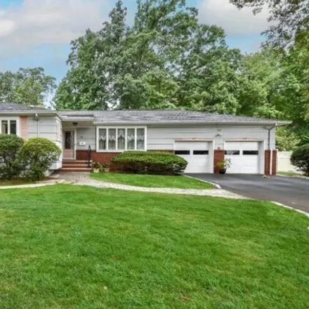 Image 9 - 68 Stonehenge Ter, Clark, New Jersey, 07066 - House for sale