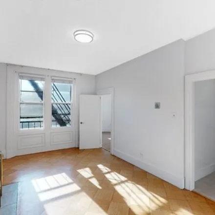 Image 1 - 397 Beacon Street, Boston, MA 02116, USA - Apartment for rent