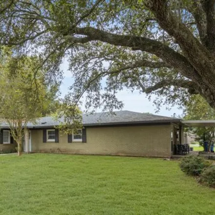 Buy this 3 bed house on 1381 Hoffpauir Avenue in Crowley, LA 70526