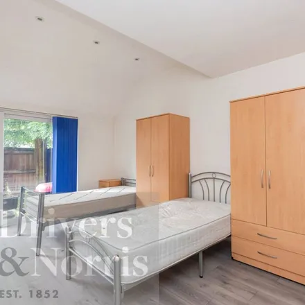 Image 4 - Ivinghoe Road, London, RM8 2NB, United Kingdom - Apartment for rent