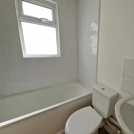Image 7 - 79 Burrows Road, London, NW10 5SL, United Kingdom - Apartment for rent