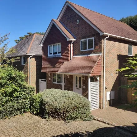 Rent this 3 bed house on Garden Mews in Eastbourne, BN20 7QP