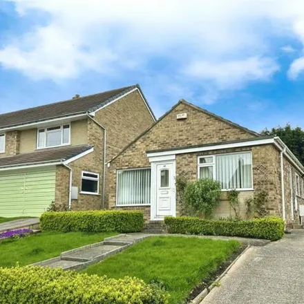 Buy this 2 bed house on Dartmouth Avenue in Almondbury, HD5 8UP