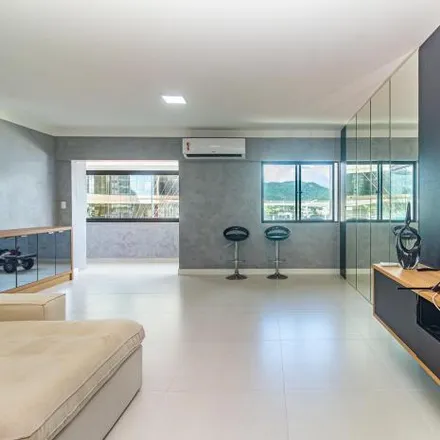 Rent this 4 bed apartment on Rua 4300 in Centro, Balneário Camboriú - SC