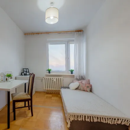 Rent this 3 bed room on Macieja Kamieńskiego 5 in 80-170 Gdańsk, Poland