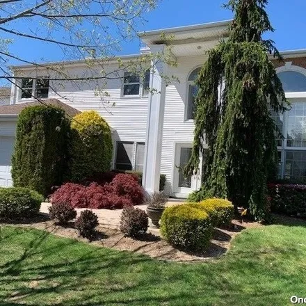 Image 1 - 145 Country Club Drive, Commack, NY 11725, USA - Condo for sale