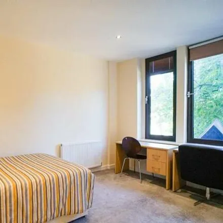 Image 3 - Gladstone Building, Flats 1-37, 1 Saint James Row, Cathedral, Sheffield, S1 2EU, United Kingdom - Apartment for rent