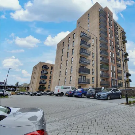 Rent this 1 bed apartment on 19 Addiscombe Road in Watford, WD18 0ND
