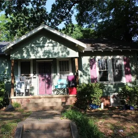 Buy this 3 bed house on 467 West Plum Street in Durant, OK 74701