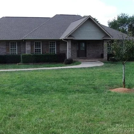 Rent this 3 bed house on 352 Forest Way Drive in York County, SC 29715