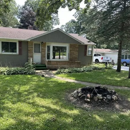 Rent this 3 bed house on 40541 N Route 83 in Antioch, Illinois