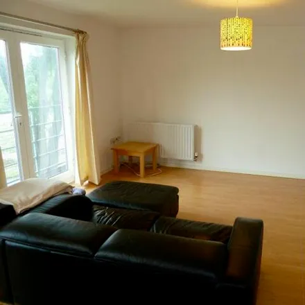 Image 3 - Park Grange Mount, Sheffield, S2 3SQ, United Kingdom - Room for rent