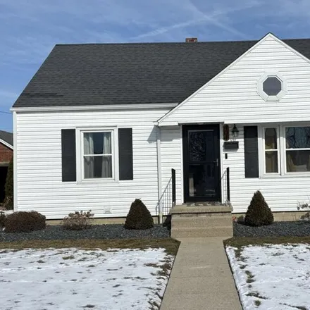 Buy this 4 bed house on 432 West Elizabeth Street in Coldwater, Mercer County