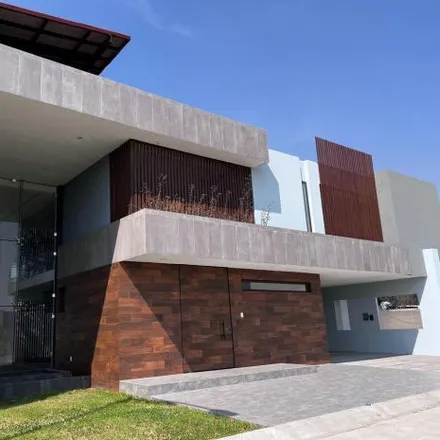 Buy this 4 bed house on Avenida Estado de México in 52148 San Gaspar Tlahuelilpan, MEX