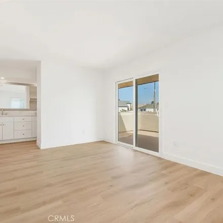 Image 2 - 127, 127 1/2 40th Street, Newport Beach, CA 92663, USA - Apartment for rent