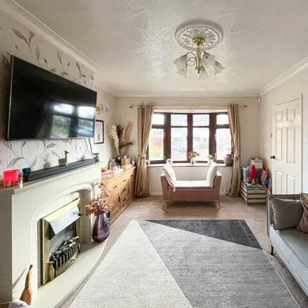 Image 3 - The Crescent, Chorley Road, Burntwood, WS7 2NU, United Kingdom - Duplex for sale