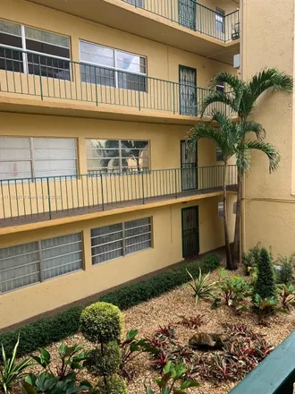 Image 1 - 4500 West 19th Court, Hialeah, FL 33012, USA - Condo for sale