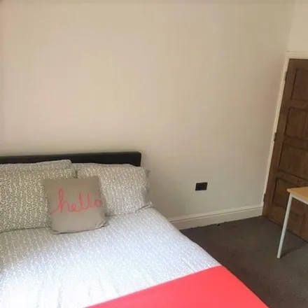 Image 7 - Osberton Place, Sheffield, S11 8XL, United Kingdom - House for rent