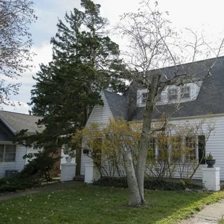 Image 2 - 1241 West Daniel Street, Champaign, IL 61821, USA - House for sale