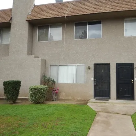 Buy this 3 bed condo on 5109 Hunter Avenue in Bakersfield, CA 93309