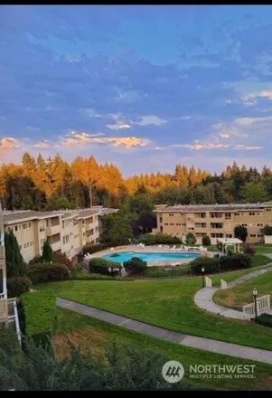 Buy this 1 bed condo on Northeast 9th Place in Bellevue, WA 98005