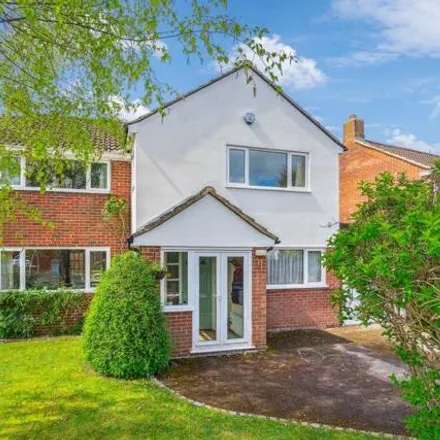 Buy this 4 bed house on Highlands Lane in Chalfont St Peter, SL9 0DL