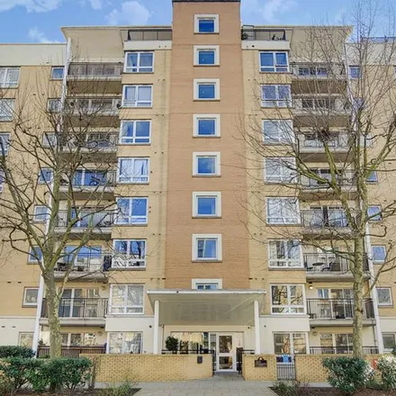 Image 6 - Adventurers Court, 12 Newport Avenue, London, E14 2DN, United Kingdom - Apartment for rent