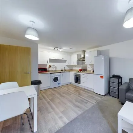 Image 3 - Spinner House, Elmira Way, Salford, M5 3LH, United Kingdom - Apartment for sale