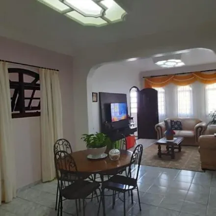 Buy this 4 bed house on Rua Miguel Guillen in Jardim Rina, Santo André - SP