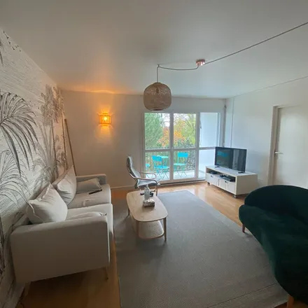 Rent this 1 bed apartment on 74 Avenue du Maréchal Leclerc in 33400 Talence, France