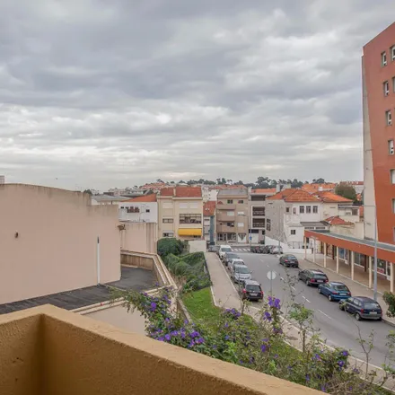 Image 2 - luis auto, Rua Almirante Leote do Rego, 4250-168 Porto, Portugal - Apartment for rent