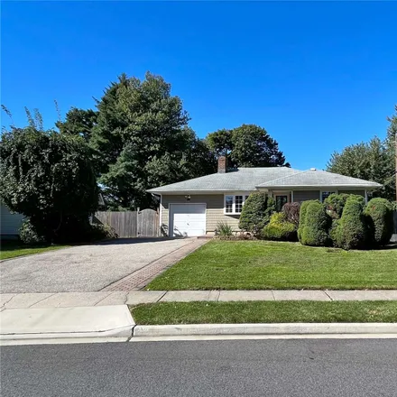 Buy this 3 bed house on 57 Gary Road in Syosset, NY 11791