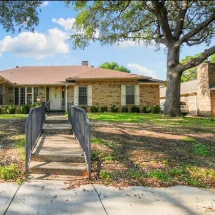 Buy this 4 bed house on 2437 Castle Street in Irving, TX 75038