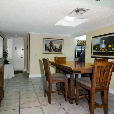 Image 5 - 16200 Golf Club Road, Weston, FL 33326, USA - Condo for sale