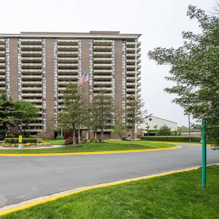 Image 4 - Old Meadow Road, Tysons, VA 22109, USA - Condo for sale