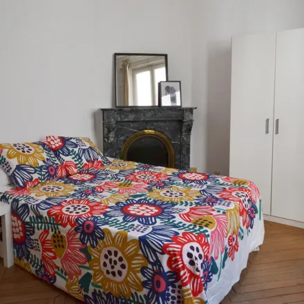 Rent this 11 bed room on Madrid in Fresc Co, Calle de las Fuentes