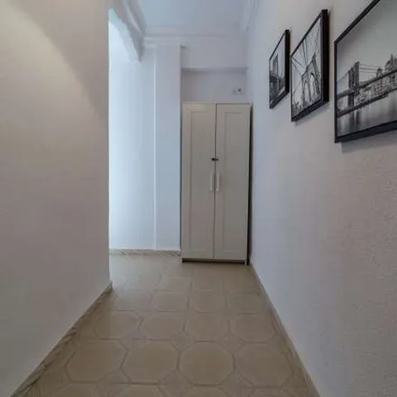 Image 9 - Carrer de Lo Rat Penat, 3, 46023 Valencia, Spain - Apartment for rent