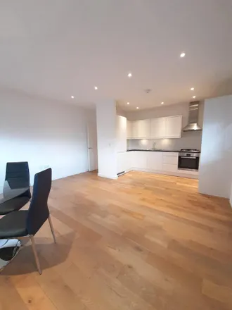 Rent this 2 bed apartment on 1000 North Circular Road in London, NW2 7FJ