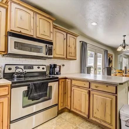 Image 5 - 14342 South Round Rock Drive, Herriman, UT 84096, USA - House for sale