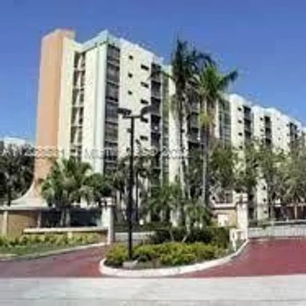 Image 3 - Plaza of the Americas Building 4, North Bay Road, Sunny Isles Beach, FL 33160, USA - Condo for sale