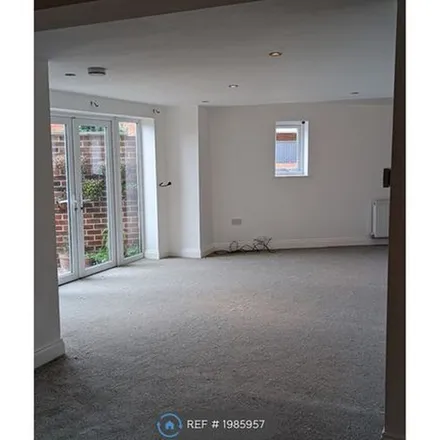 Image 5 - Oakfield Road, Middlesbrough, TS3 6EW, United Kingdom - Apartment for rent